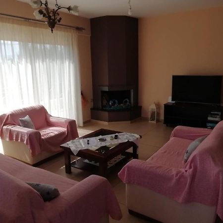 Rural 3-Bedroom House كالاماتا المظهر الخارجي الصورة