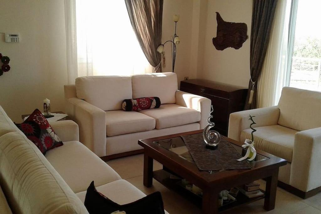 Rural 3-Bedroom House كالاماتا المظهر الخارجي الصورة